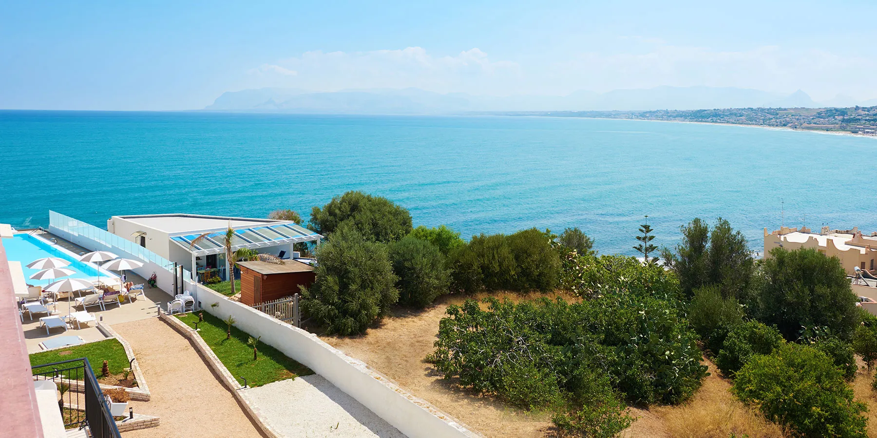 Sala colazione vista mare Marina di Petrolo